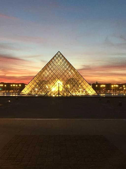 Bed & Breakfast Private Bedroom 1 Near Eiffel Tower, Saint Germain *